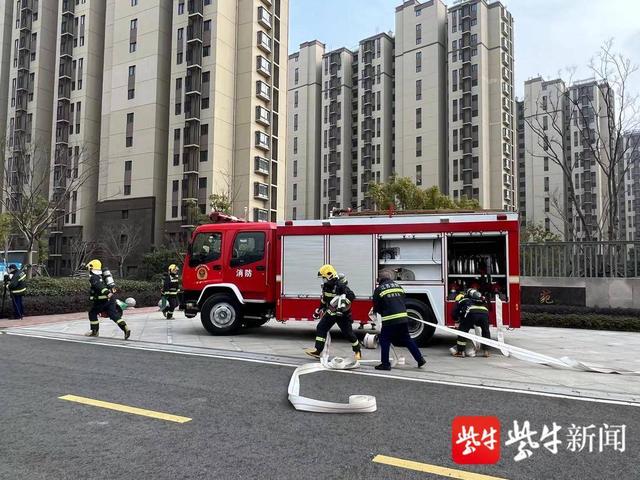新时代文明实践站联合龙潭消防中队开展消防应急演练